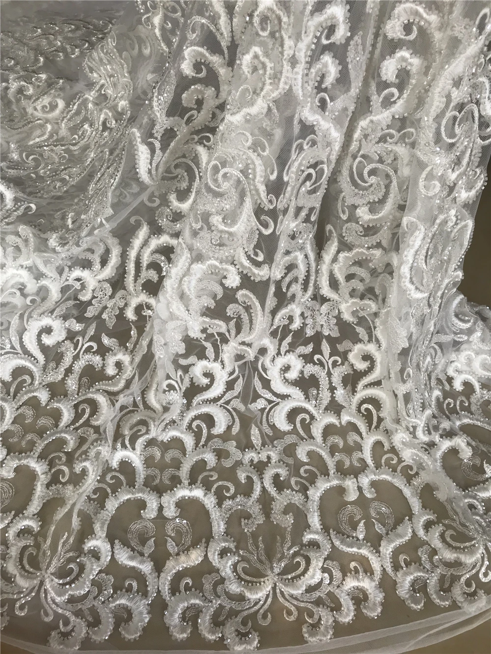 

Высококачественная французская Тюлевая сетчатая кружевная ткань с бусинами, новейшая африканская Роскошная фотокружевная ткань для нигерийской свадьбы