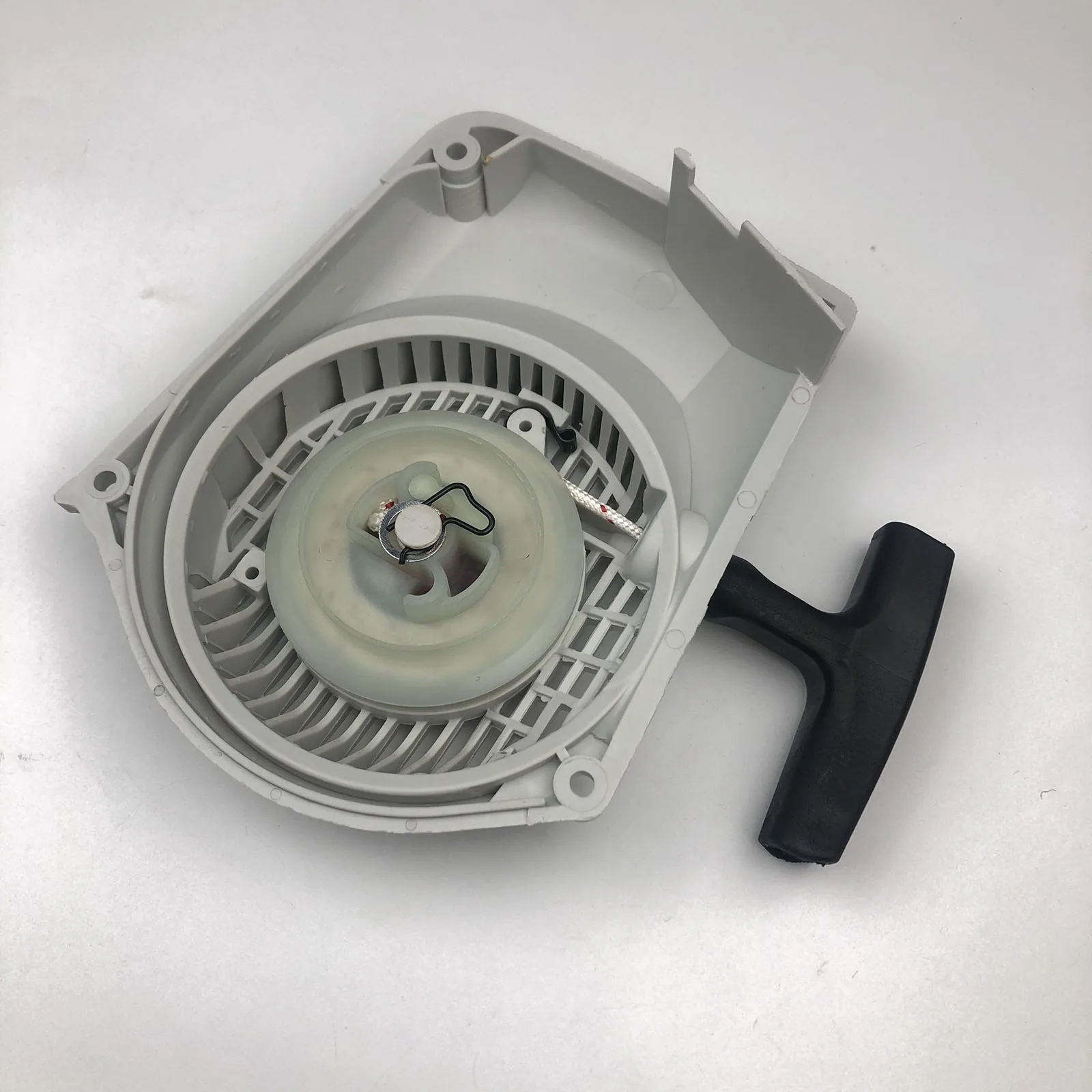 プルリコイルスタートスターターはstihl 026 MS260 ms 260スターター