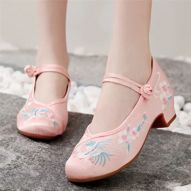 Chinese Embroidered Shoes Women High Heels Cheongsam National Style Mother Shoes Spring and Autumn Old Beijing Cloth Shoes
