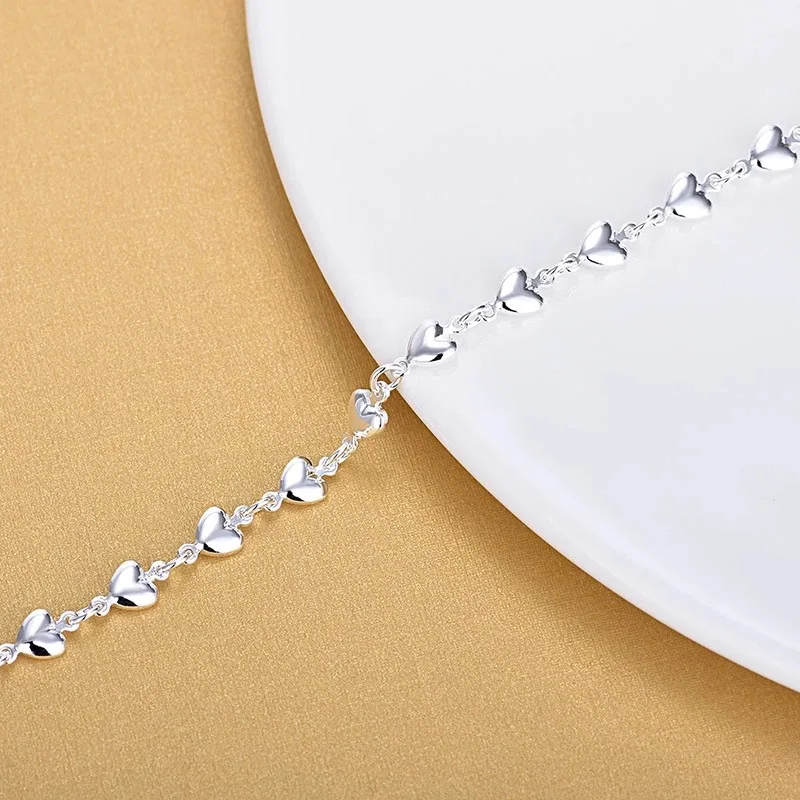 11698810118_823424115