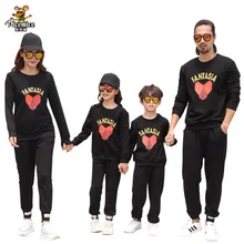 Весенне-осенняя Черная футболка для Отца и Сына одежда для семьи одинаковые комплекты для семьи для мужчин и женщин топы для дочек, комплект со штанами