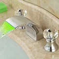 Смеситель для ванной комнаты с одной смесью горячей и холодной воды