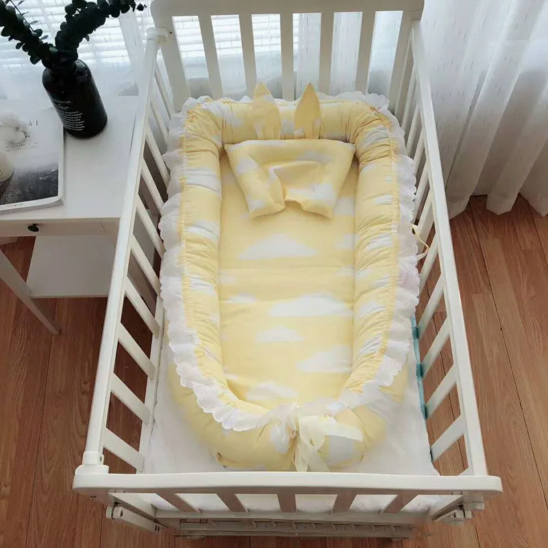 

2pcs Baby Crib Set Lace Infant Portable Crib Cotton Proble Baby Bed Washable Toddler Cradle Baby Travel Bed Cartoon Pillow
