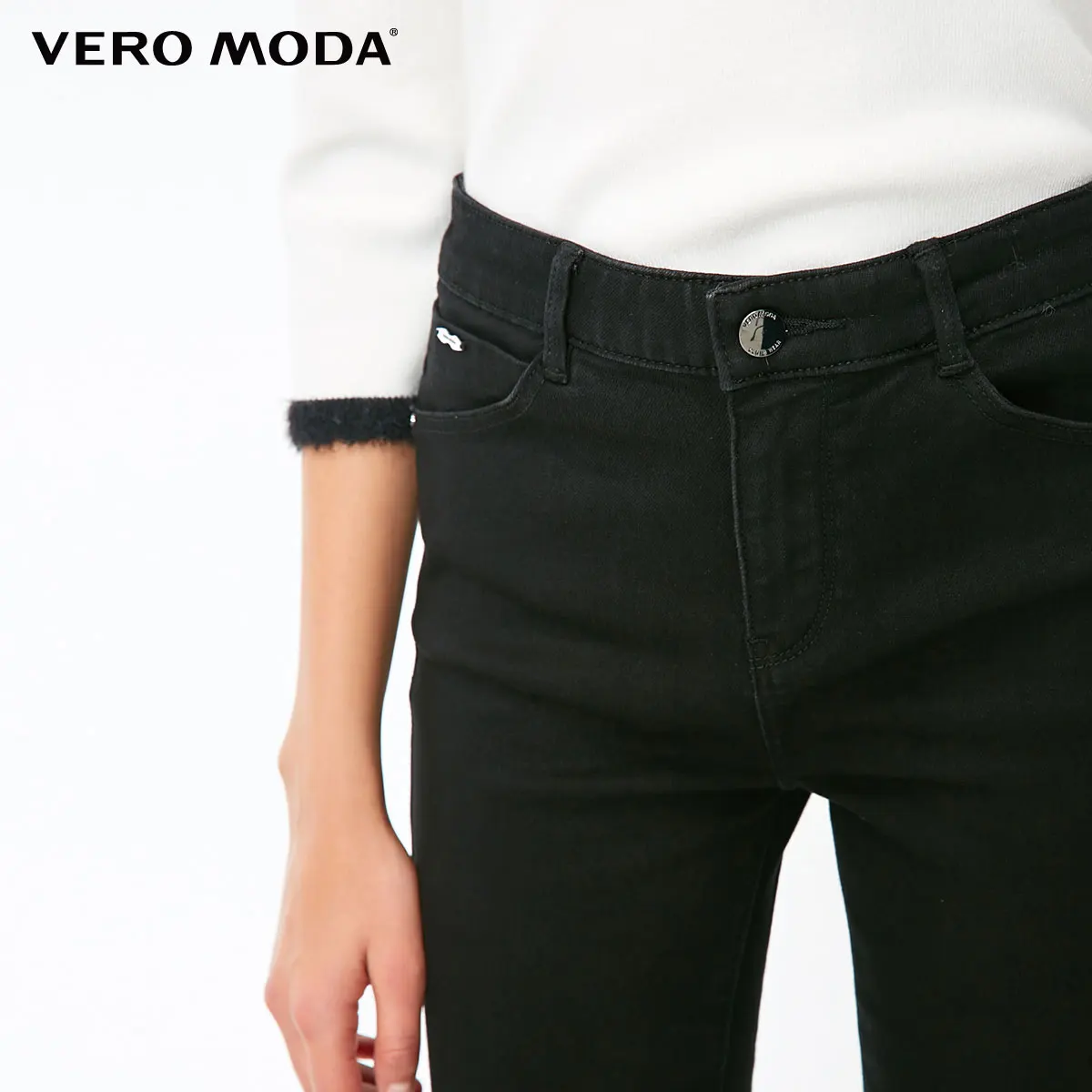 Vero Moda Новое поступление Стрейчевые хлопковые укороченные джинсы на шнуровке с декоративным помпоном | 318449533