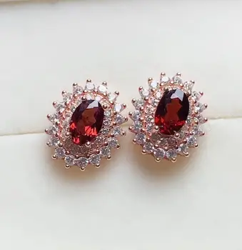 

Simple, fashionable, exquisite, compact, 925 silver, natural garnet ear studs, lady charm.
