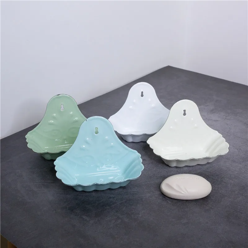 

Exported to the United States French three-dimensional embossed petal-shaped soap box Enamel soap box soap dish