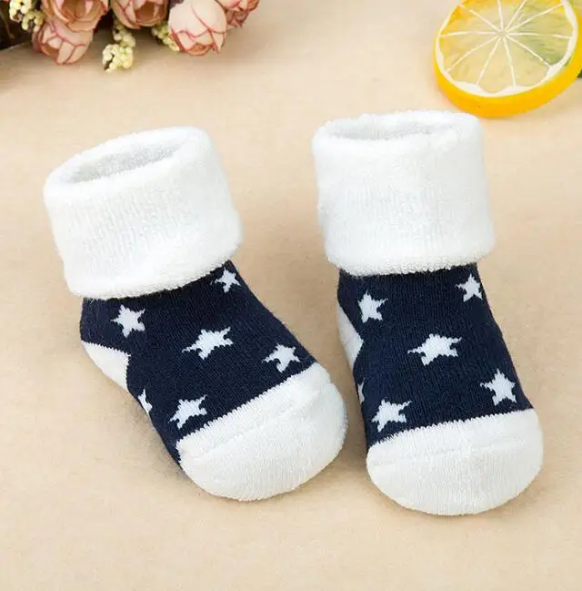 1 пара зимних хлопковых тапочек в горошек для новорожденных Детские теплые носки для мальчиков и девочек Осенняя махровая брендовая одежда