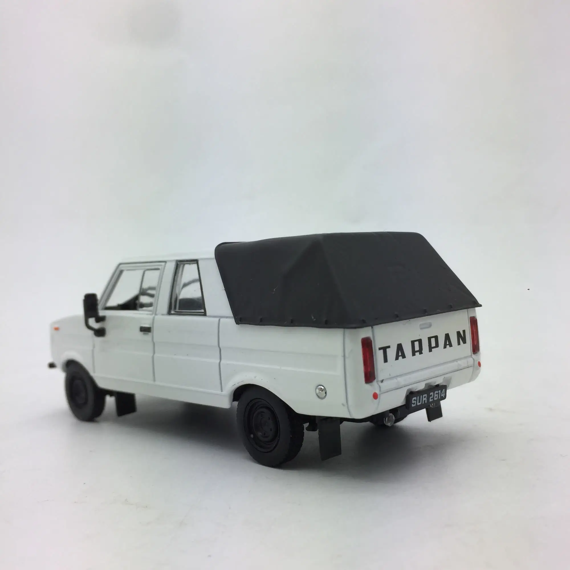 1/43 Out Of Print New Special Price Die-casting Metal Russian Off-road Vehicle Model Length 10cm Home Display Collection