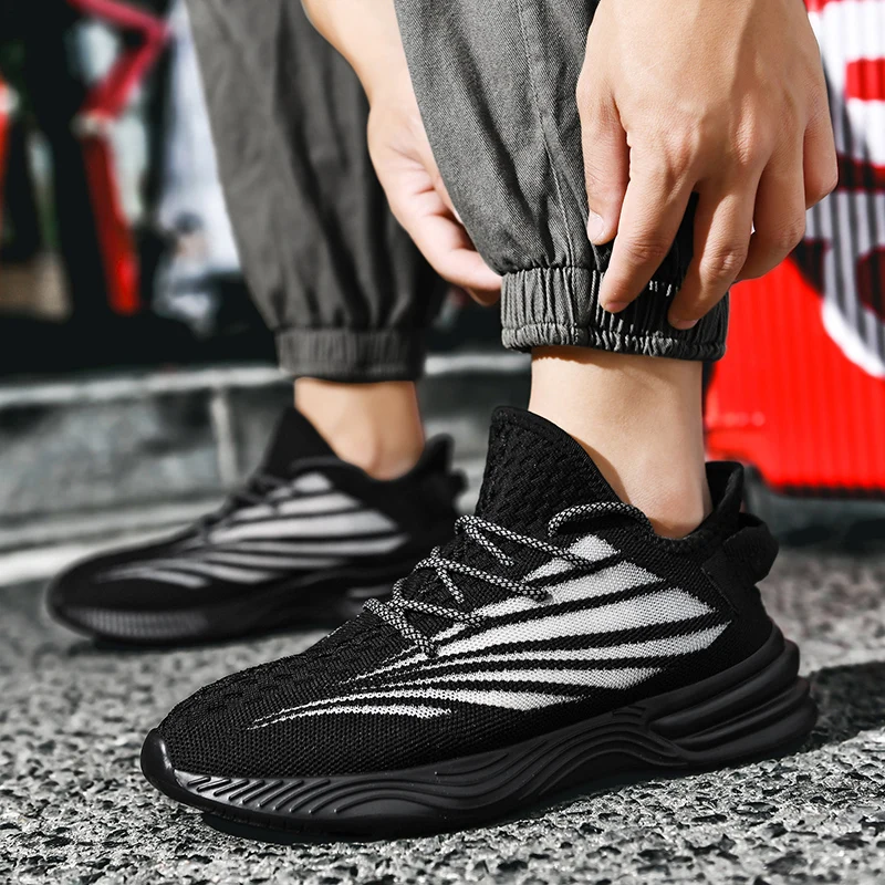 

New Trainers Men Shoes Breathable Summer Mesh Men Casual Shoes Lac-Up Chunky Sneakers Jogging Shoes Lightweight Running Footwear