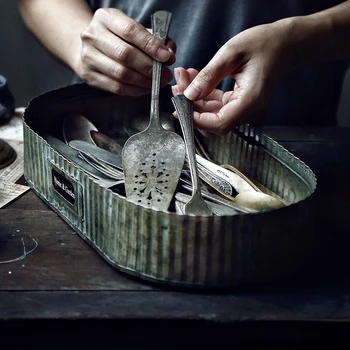 

Stripe Vintage Antique Oval Zinc Serving Trays Wrought Iron Plate Metal Retro Handmade Storage Trays Bread Cake Decorative Tray