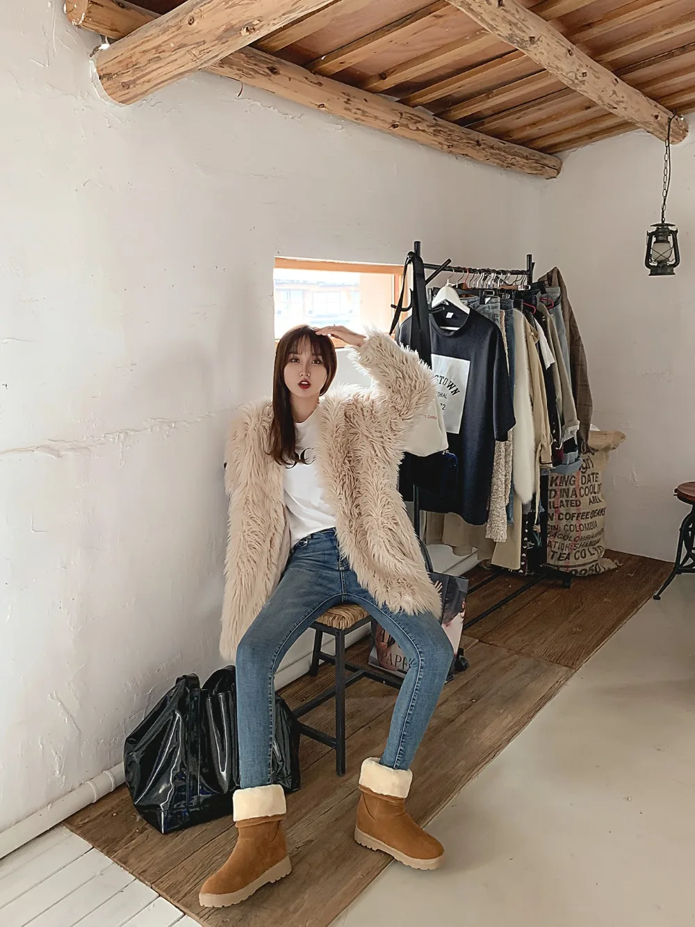 Women winter snow boots warm short plush boots for women Round Toe winter shoes student footwear And calf suede women's boots
