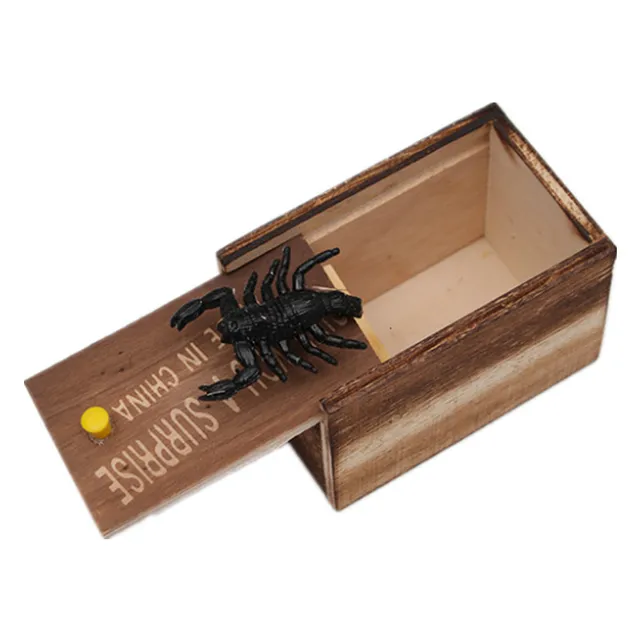 New Trick Spider Funny Scare Box Wooden Hidden Box Quality Prank Wooden Scare Box Fun Game Prank Trick Friend Office Toy Gift 6