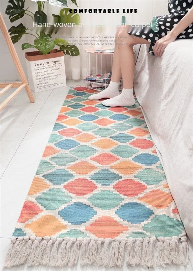 Woven floor mat