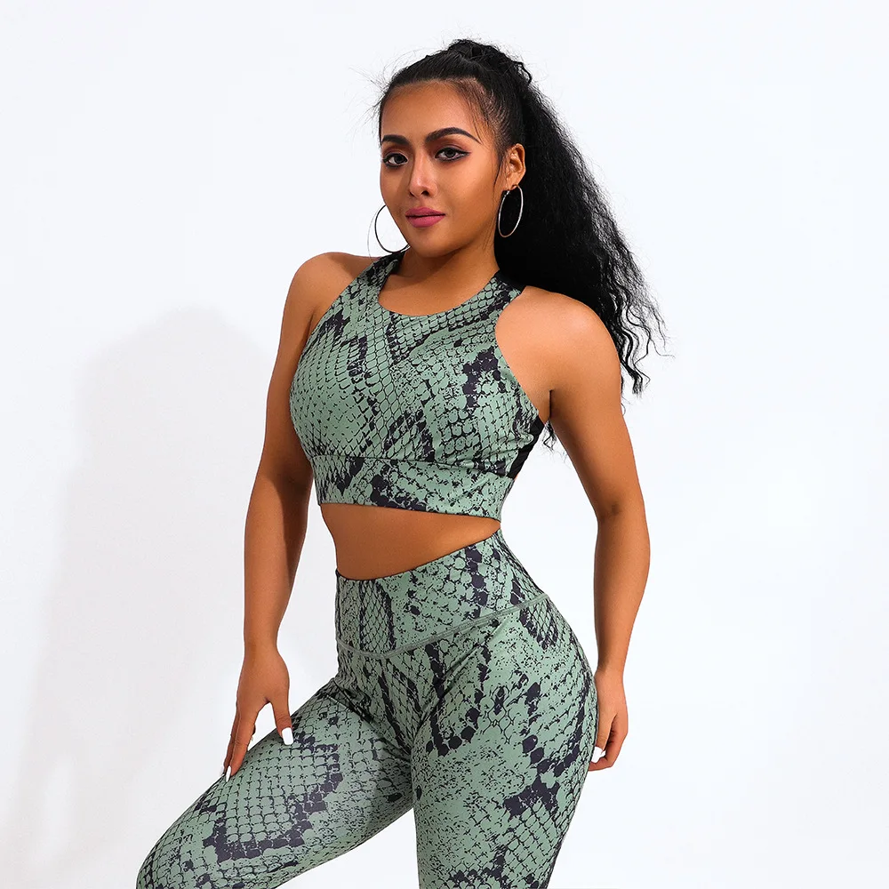 

2020 hot fashion sexy feet Yoga Pants Green Snake Skin suit seamless Yoga suit for fitness running women's sportswear