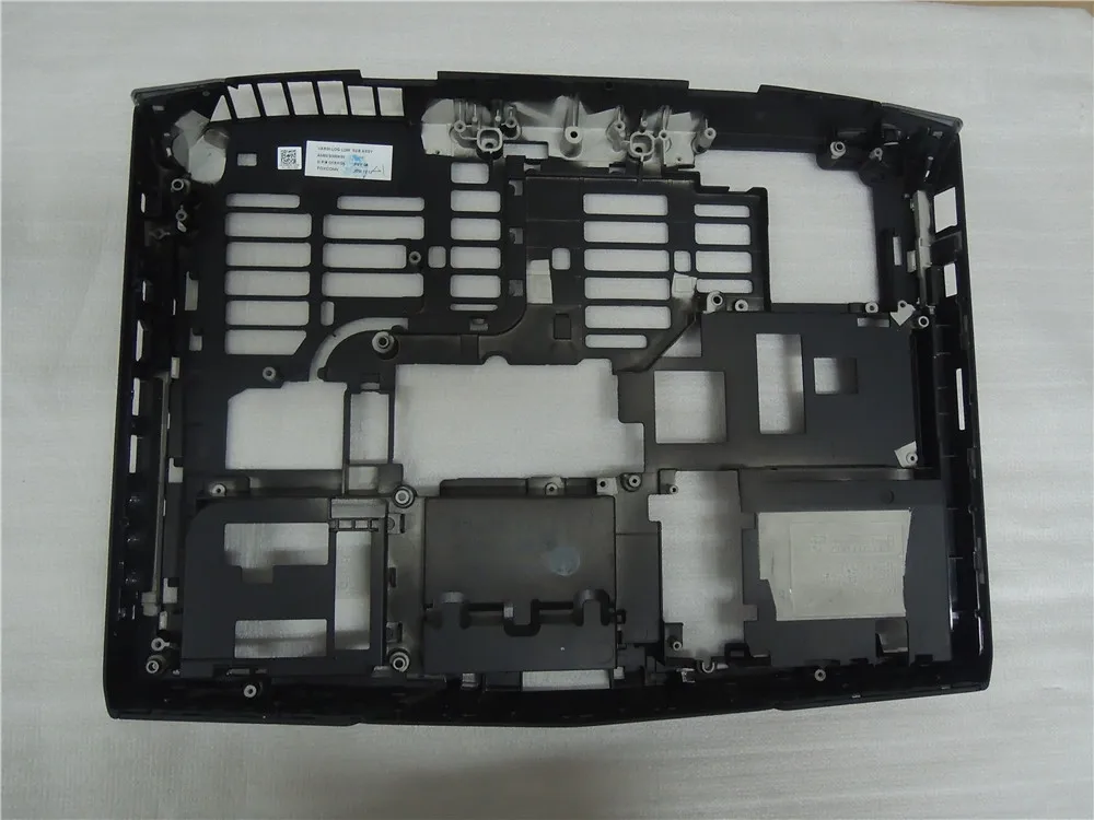 Чехол для ноутбука DELL ALIENWARE 14 M14X YRKG6 0YRKG6