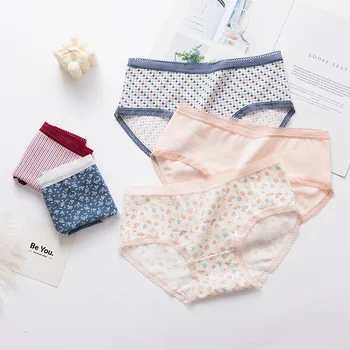 

Women Fashion Sexy Retro Cute Panties Japanese Pink Fresh Printing Breathable and Comfortable Mid Waist Bag Hip Women Underwear