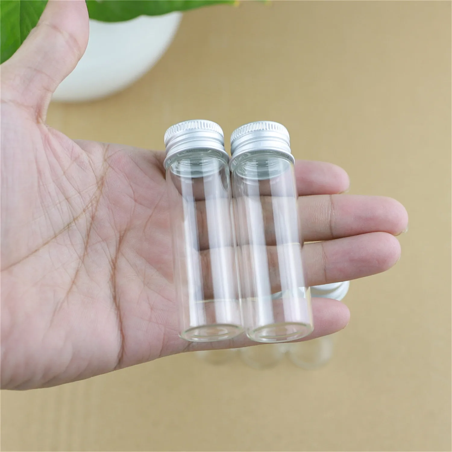24 pcs/lot 15ml 11*22*70mm Tiny Glass Bottles Silver Screw Cap Decoration jar Glass Jars Mini Containers Small Vial Bottles