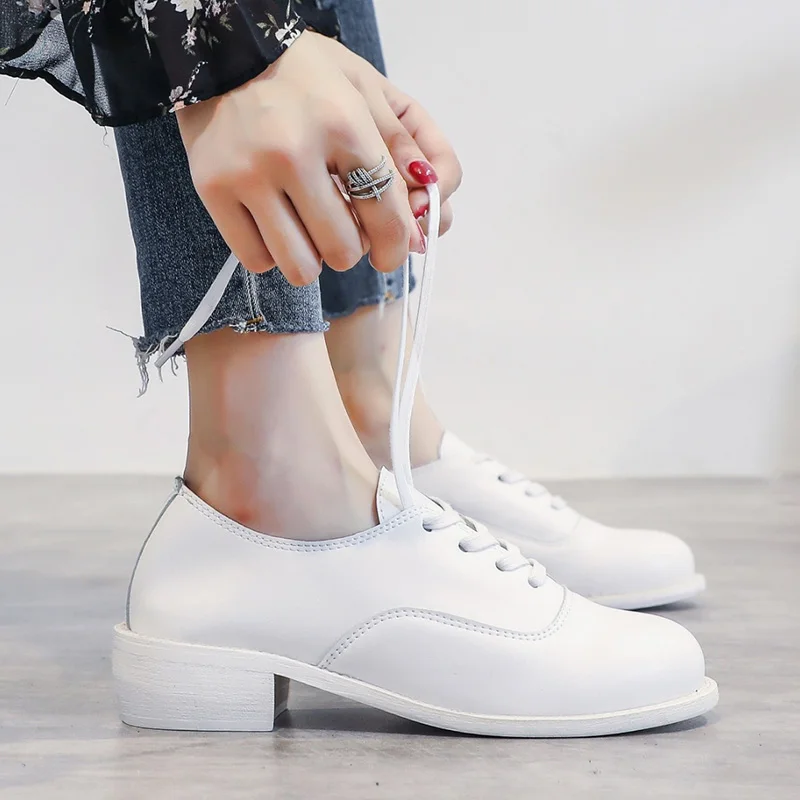 

Genuine Leather Shoes Women Brogue Shoes Middle Heels Black White Shoes Elegant Ladies High Heels Brand Female Footwear A1764