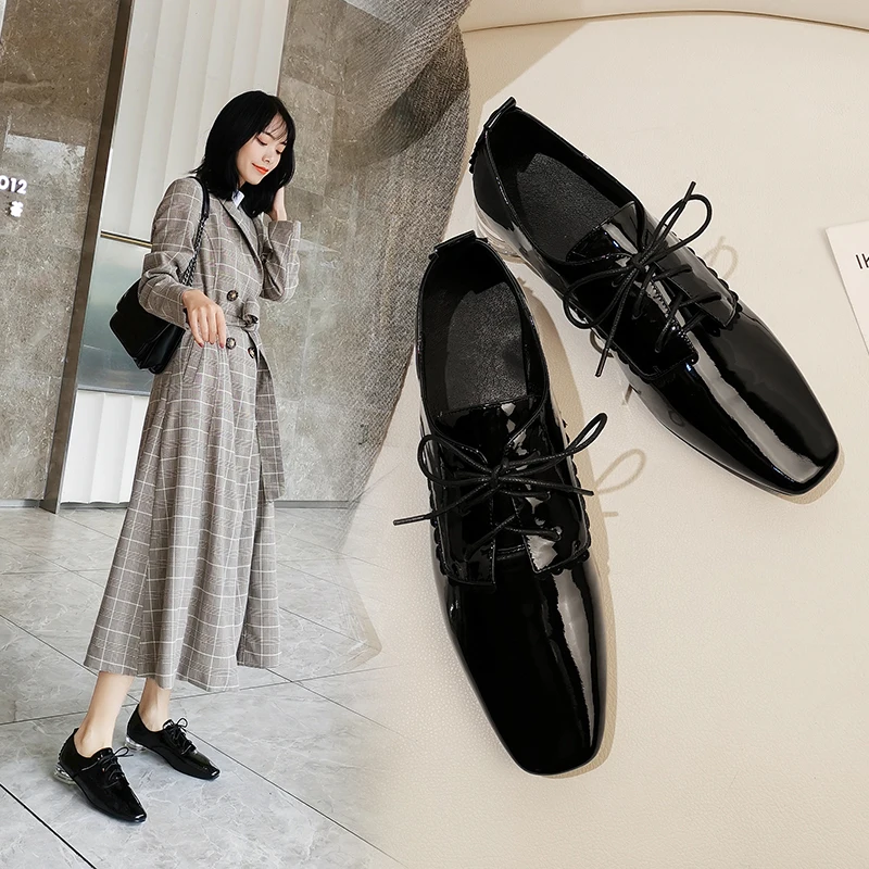 

women Pumps Genuine Leather shoes plus size 22-25 cm British style lace-up Crystal clear heel Spring and autumn patent leather