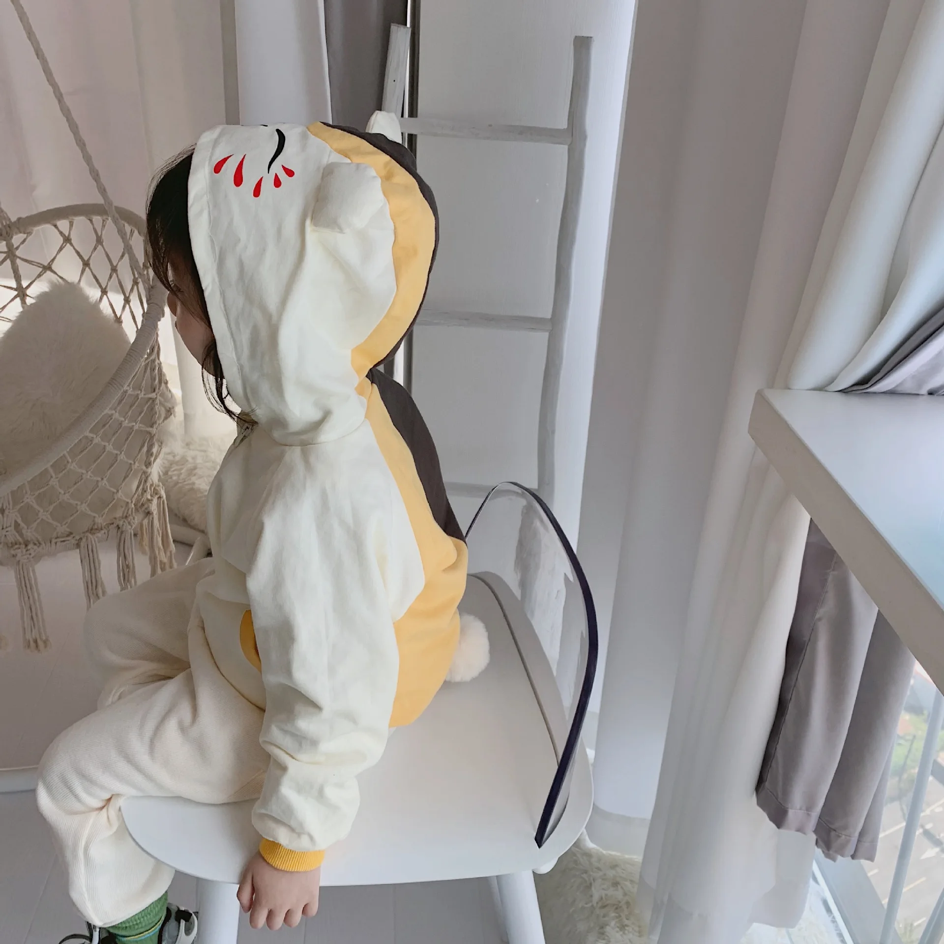 Tonytaobaby/новая осенне-зимняя детская одежда для маленьких детей, пальто с милым рисунком кота из бархата для мальчиков и девочек