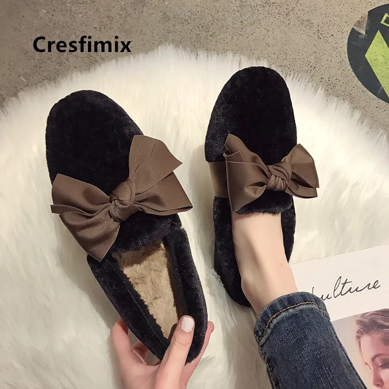 Cresfimix Дамская мода светильник Вес туфли без застежки на плоской подошве; сезон весна; дамские туфли на плоской подошве модные коричневые галстук-бабочка, теплые Шлепанцы из хлопчатобумажной ткани, с волнообразным краем; Zapatos De Mujer B9072