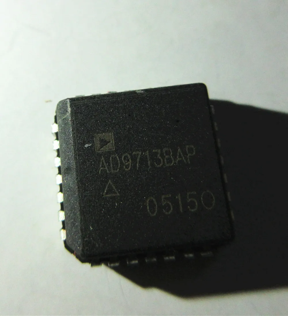 10 шт. AD9713BAP WT7515 74ALS05A UC3573D WPC8763LDG OZ8138LN Оригинальный Новый 1 заказ |