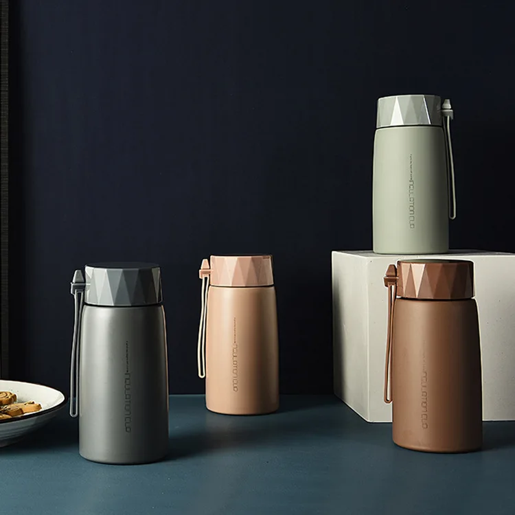 

Creative Northern European-Style Simple English Insulated Cup 304 Stainless Steel Couples Portable Leak-Proof Portable Bottle Ta