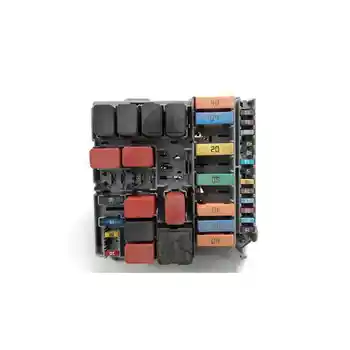 

51905216 BOX RELES/FUSES FIAT FIORINO