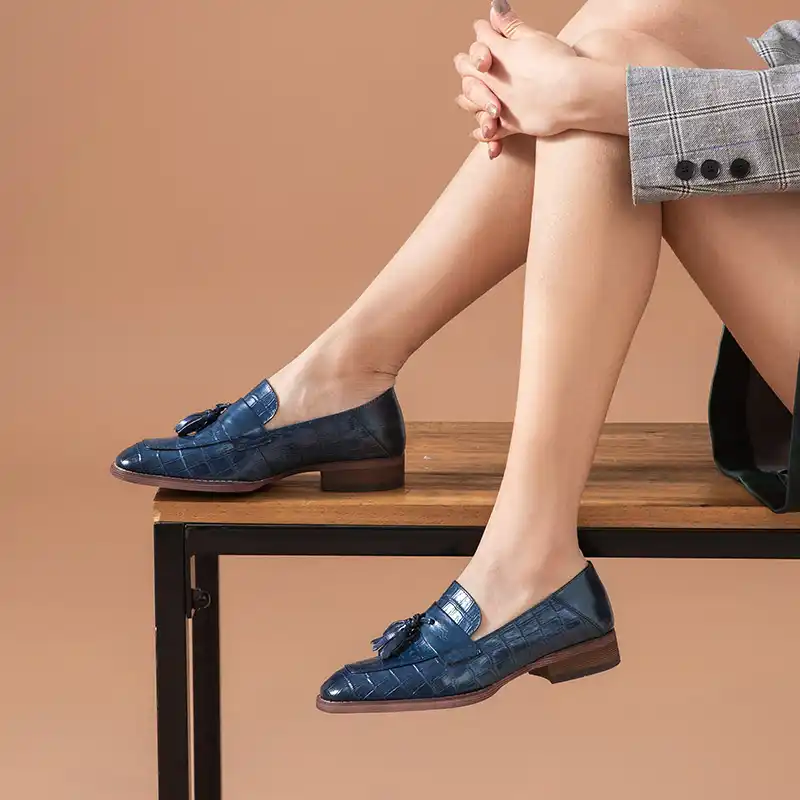 womens alligator loafers