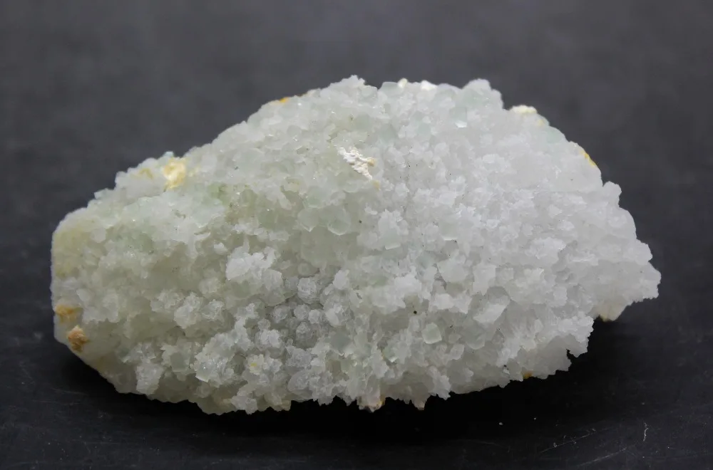 152g Natural fluorite mineral crystal specimens Stones and crystals Healing crystal from China