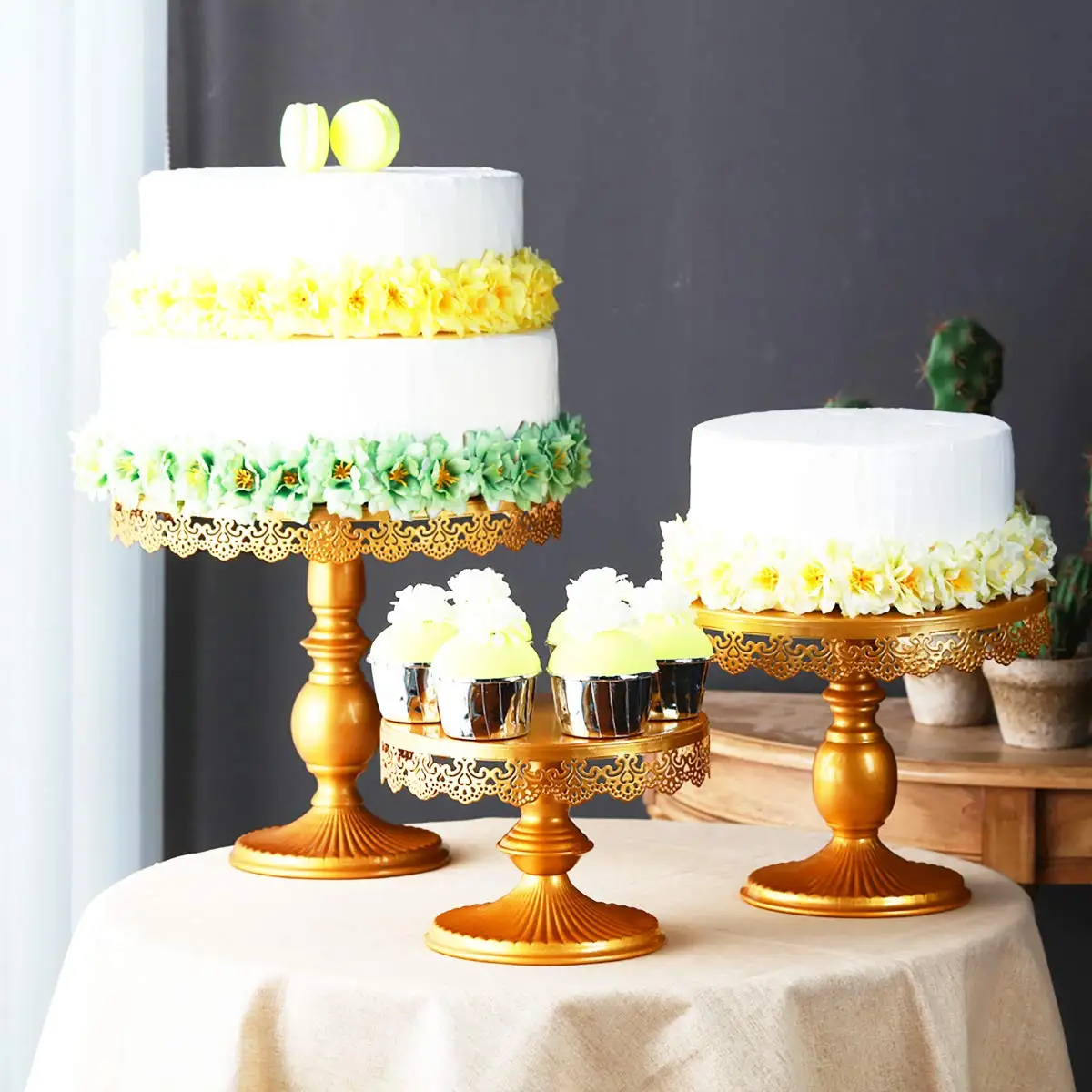 Metal Modern Crystal Cake Stand Set Holder Cupcake Dessert Stand Birthday Party Wedding Display Pedestal Decoration Gold White