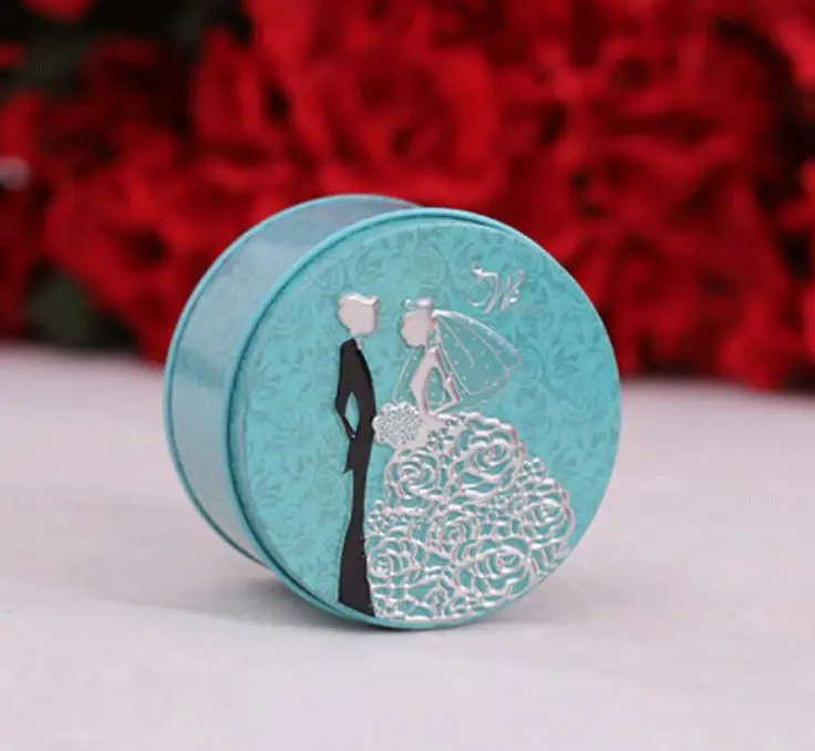 200PCS The new round tin candy box The bride and groom design on it wishes gifted scholar and beautiful woman SN2540