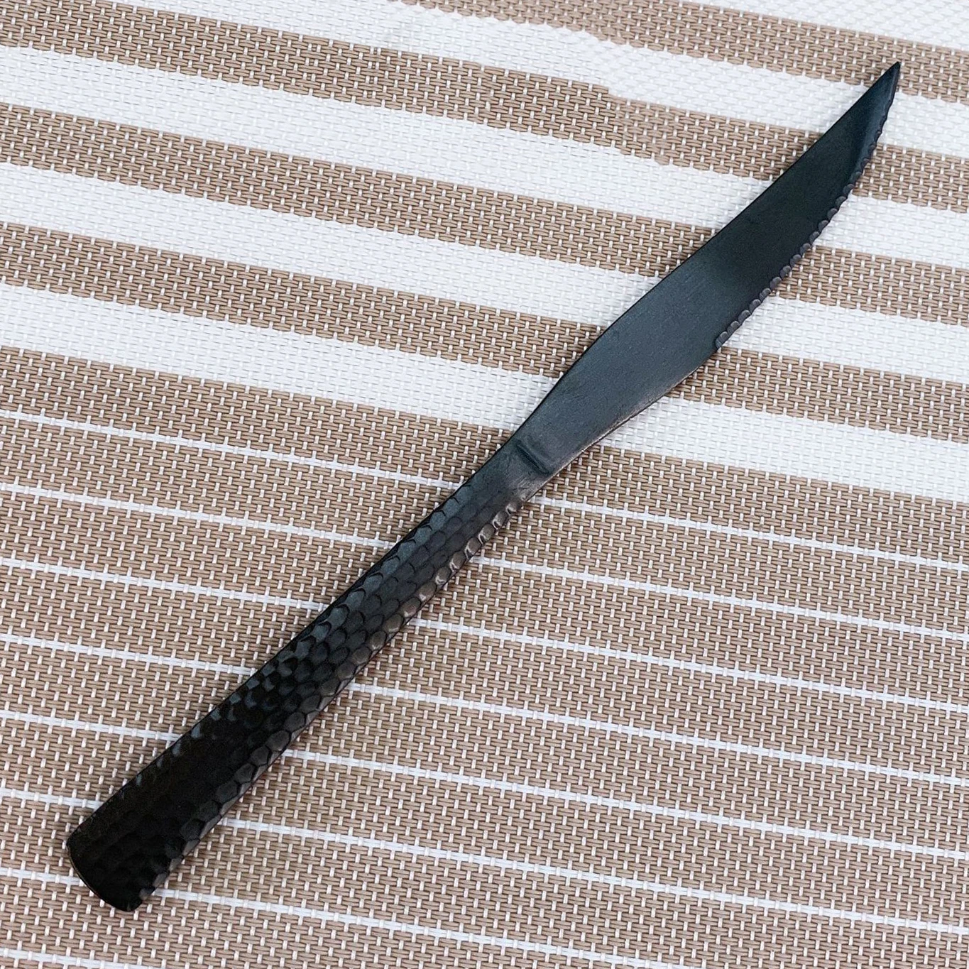 Full Hammered Black Tableware 304 Stainless Steel Luxury Cutlery Set Steak Knife Teaspoons Forks for Home Kitchen Utensils