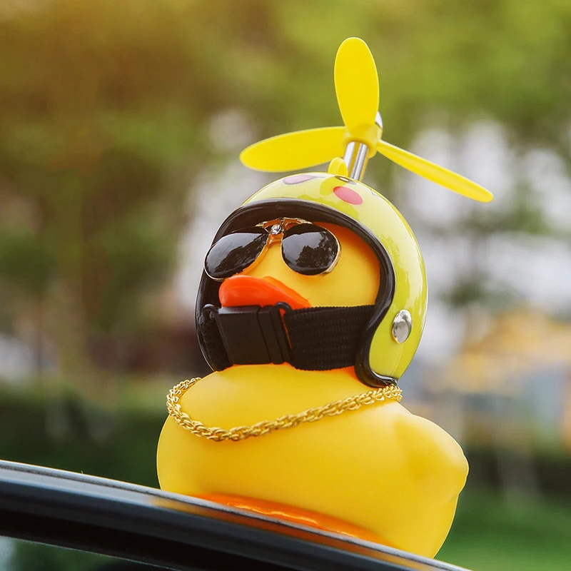 

Broken Wind Rubber Duck With Helmet Pendant Black/Yellow Duck Road Bike Motor Helmet Riding Bicycle Accessories Car Decoration