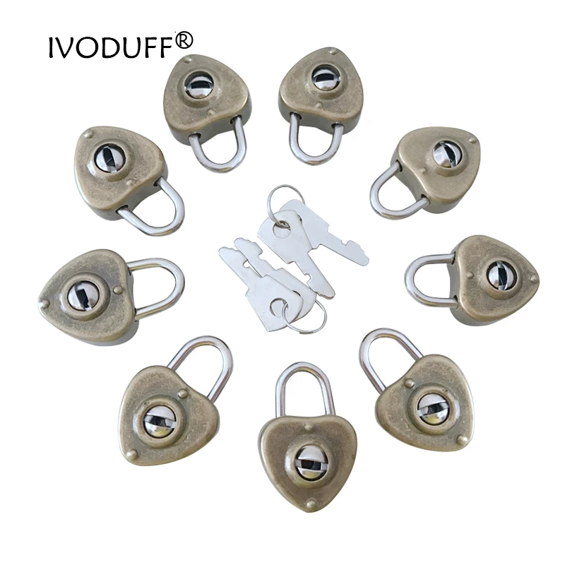 

Vintage old heart-shaped padlock antique style mini antique padlock key lock with jewelry box diary key