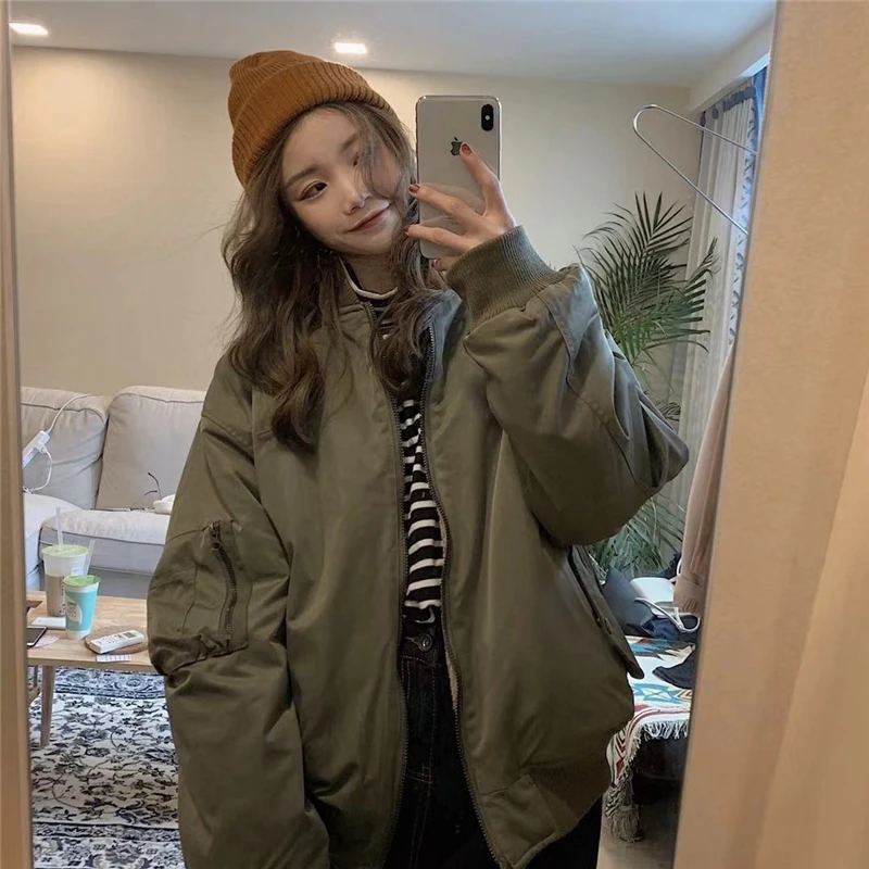 

Women's winter loose large size coat thickening short paragraph warm and soft wild two-sided wearing lamb hair jacket top 2019