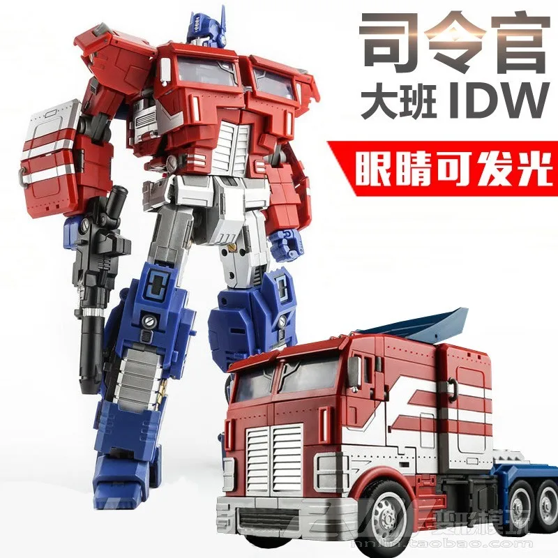 

Transformation Taipan Commander IDW Optimus The head can glow The finished product is about 24CM high