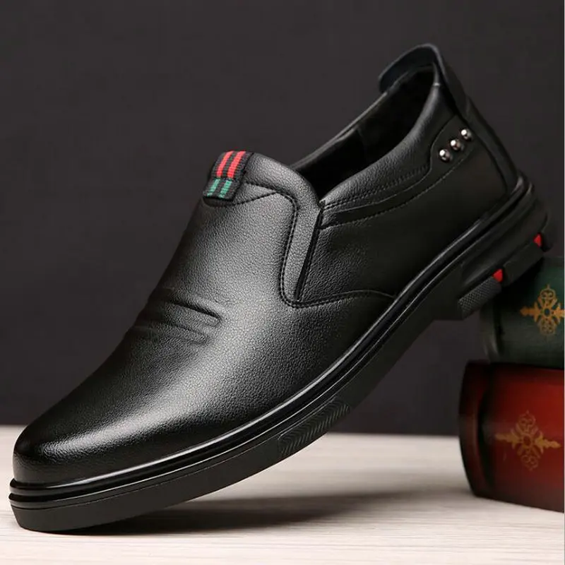 

Male Soft Leather wedding shoes men Loafers Driving Lazy dress shoes Men Leather casual shoes A52-44