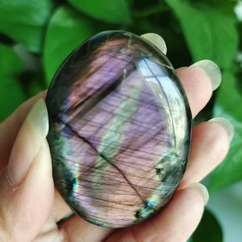 

Natural labradorite stone crystal palm stones plaything Meditation stone healing crystals