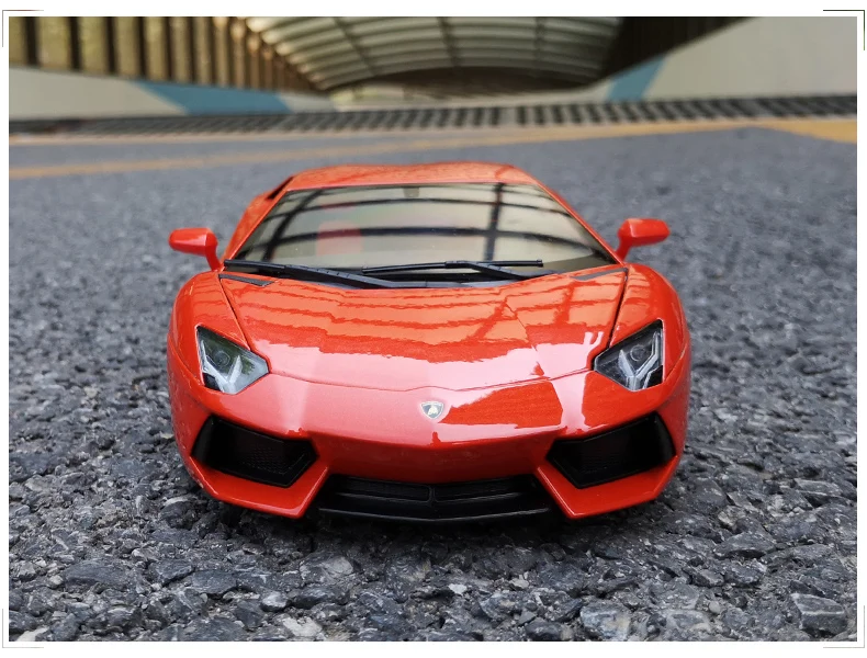 Welly 1/18 1:18 Lamborghini Aventador LP700 LP700-4 спортивный гоночный автомобиль литье под давлением модель игрушки на день рождения для детей мальчиков и девочек