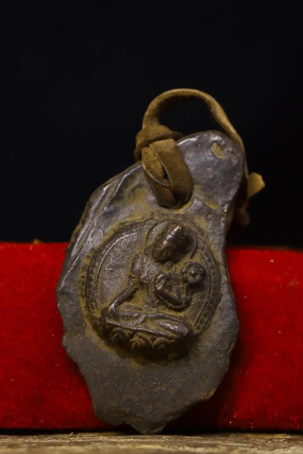 

3"Tibetan Temple Collection Old Bronze Cinnabar Green Tara Buddha Card Pendant Amulet Dharam Town house Exorcism