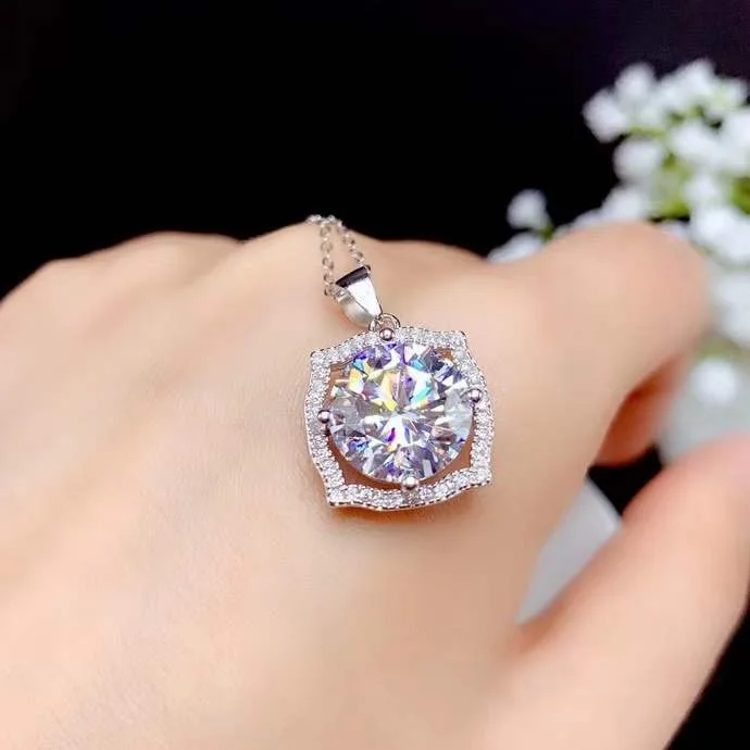  5 ct moissanite Ʈ  Ͱ   Ƽ     