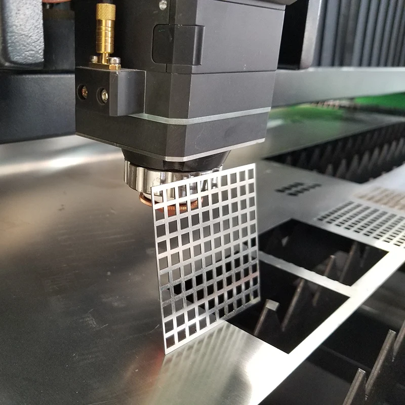 Китай CNC листового металла лазерной резки цена с CE сертификатом