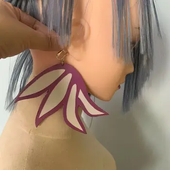 

1 Pair of Earrings Anime Fate Merlin Cosplay Prop Handmade