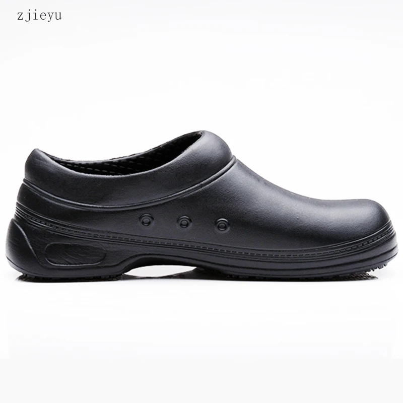 Kitchen and chef shoes anti skid bot waterproof and oil proof kitchen work bots men sneakers shoes