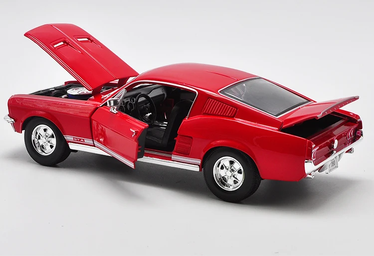 1/18 игрушка для мальчика литая модель автомобиля коллекционный автомобиль подарок для детей 1:18 статические мышечные Автомобили Chevrolet-GTA Fastback 1967