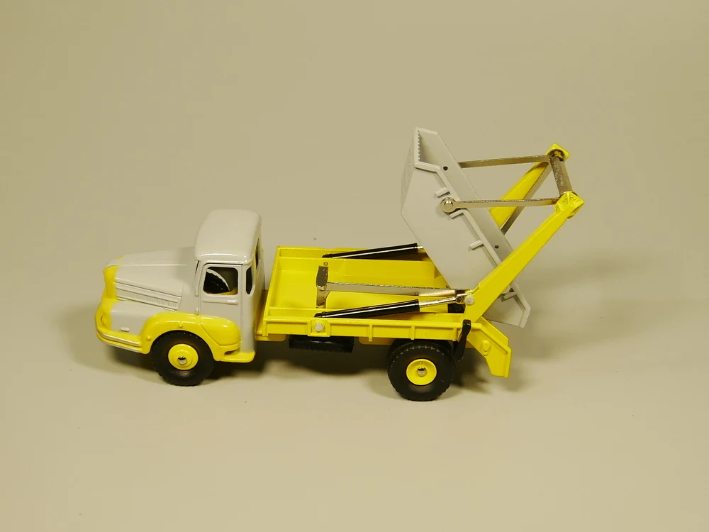 Игрушки Dinky 1:43 CAMION UNIC 38A, антикварные модели, бутик, автомобильные игрушки из сплава для детей, игрушки для детей, оригинальная коробка