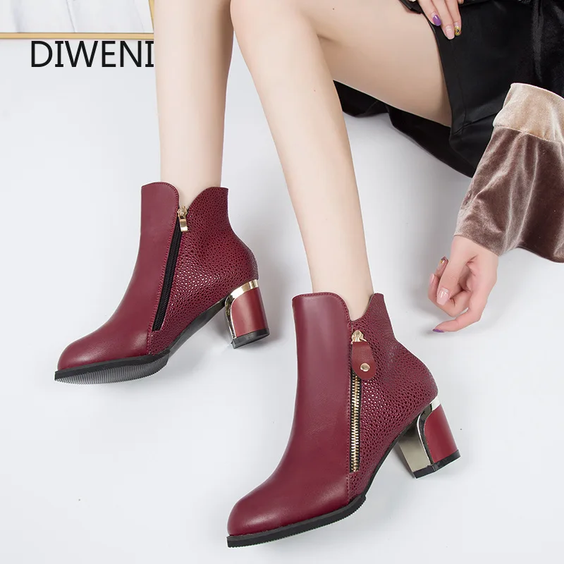 

European style contracted Tide Girl Boots Woman British Style Rivet Boots Martin Boots Autumn Winter New High-heeled Shoes B216