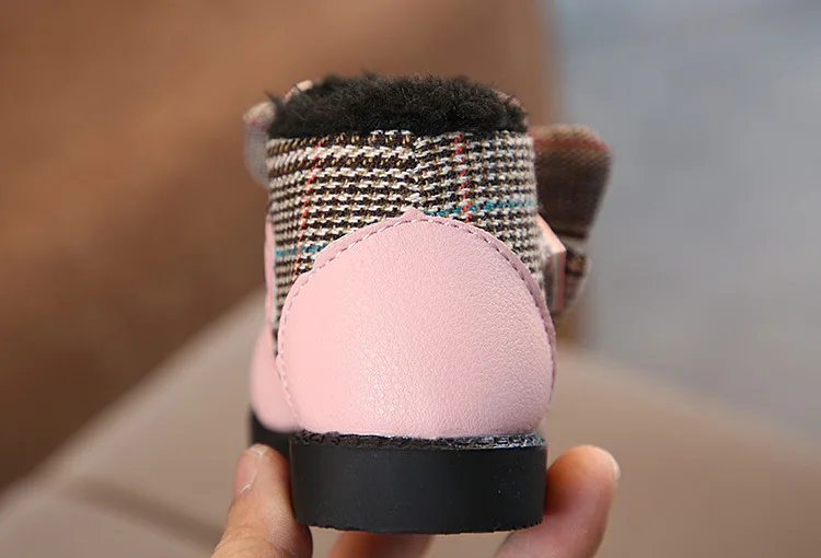 12395010845_1245930263