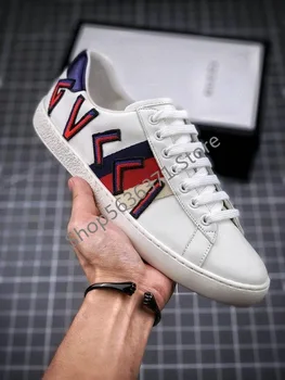 

2020 Mens woman Tiger Snake Shoes Studded Spikes Low Flats Casual Sneakers For Men woman Bee embroidery shoes size 36-44 no box
